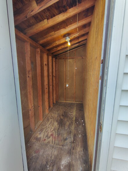 Building Photo - 600 Reusens Rd