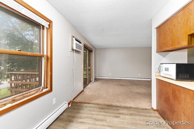 Building Photo - 2940 Vineland Ave SE
