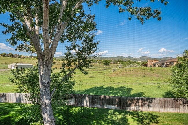 Building Photo - Aug 2025 - 2 Bedroom 1.5 Bathroom Townhome...