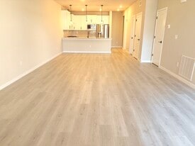 Building Photo - 2740 Bear Springs Cir