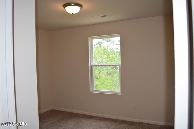 Building Photo - 201 Bungalow Rd