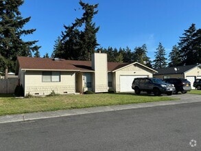 Building Photo - Fantastic 3 Bedroom Home in the heart of T...