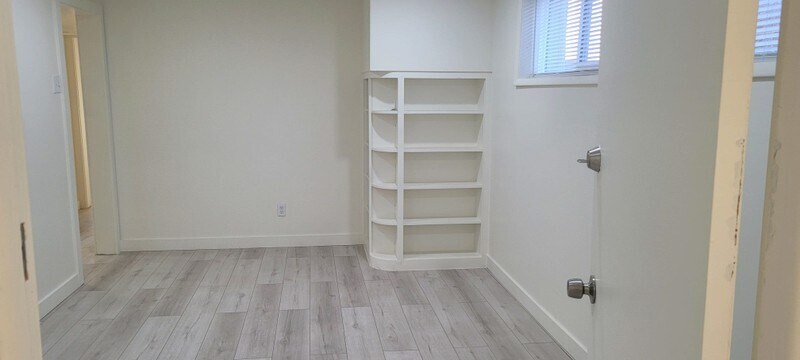 Building Photo - 905 Charlton Cir
