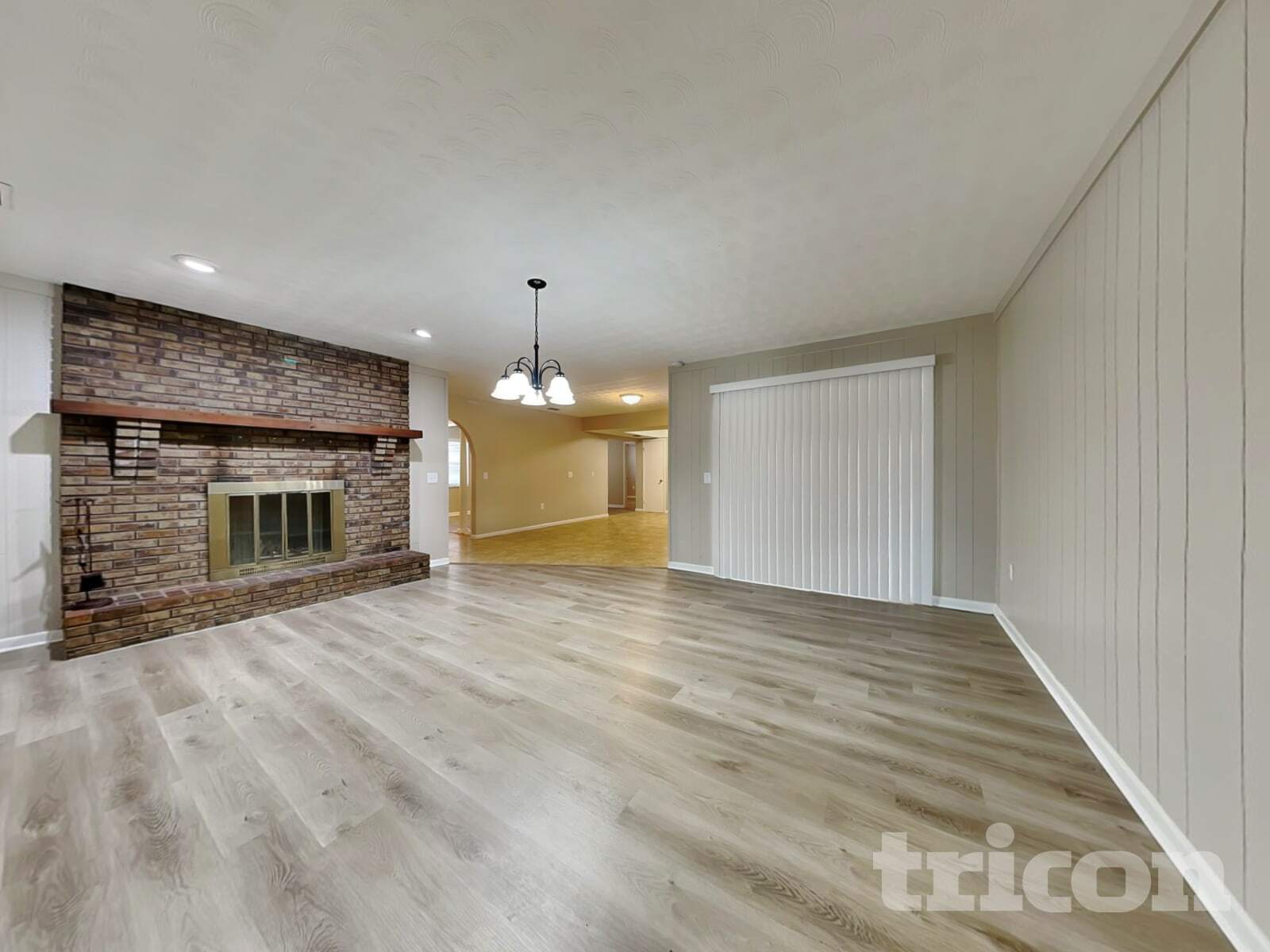 Building Photo - 806 Bills Cir