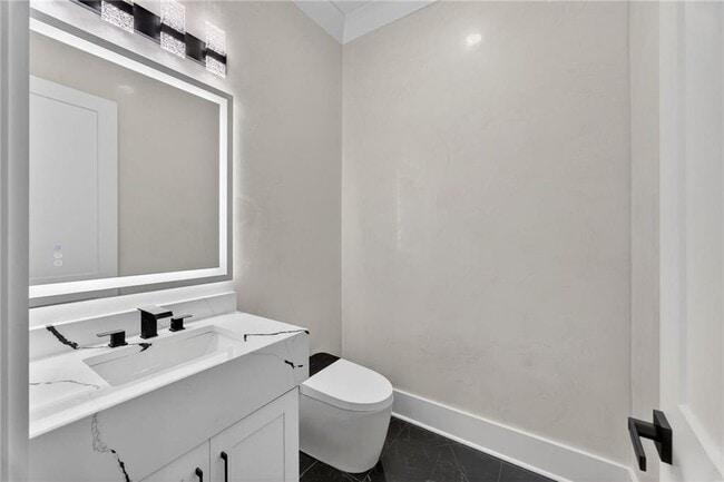 Building Photo - 405 Thunder Rd