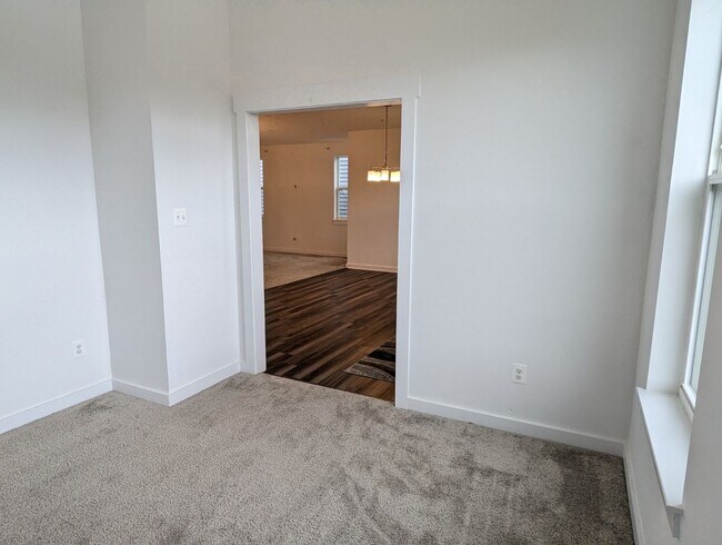 Building Photo - 1207 Marsalis Pl
