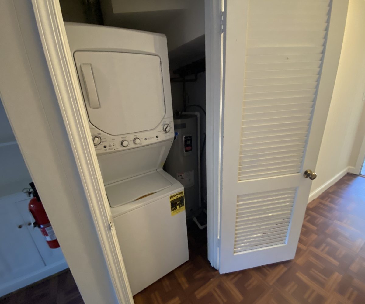 Building Photo - 412 4th St SE