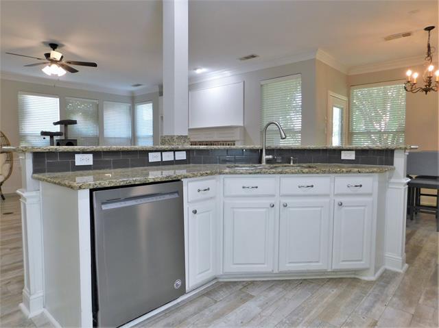 Building Photo - 4400 Ballymena Dr