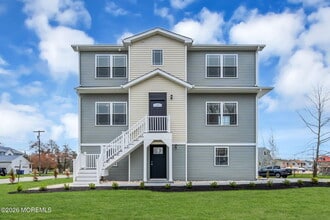 Building Photo - 58 Cove Rd