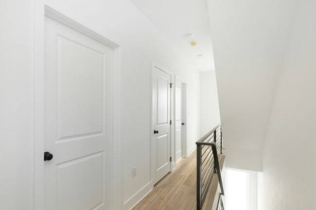 Building Photo - 1255 N 23rd St