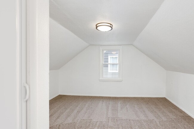 Building Photo - 6838 Republic