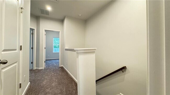 Building Photo - 2278 Whistler Wy NE