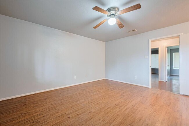 Building Photo - 15238 Ensenada Dr