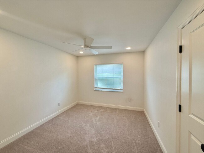 Building Photo - GORGEOUS, COMPLETELY REDONE 3/2 MAITLAND H...