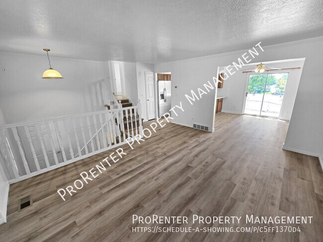 Building Photo - 484 N 75 W