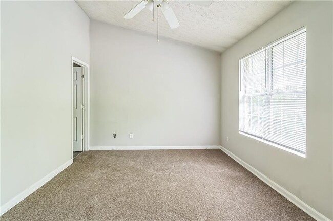Building Photo - 5638 Fair Creek Way