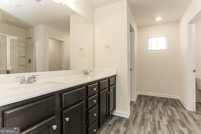 Building Photo - 215 Hamilton Pointe Dr