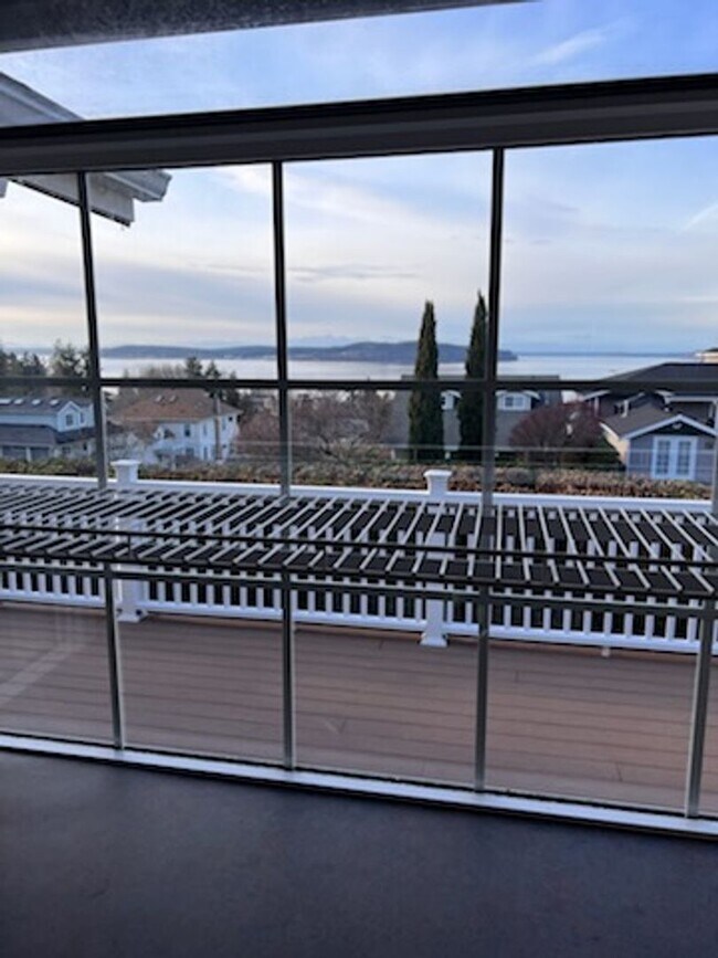 Building Photo - Lovely 2 bedroom home in Steilacoom