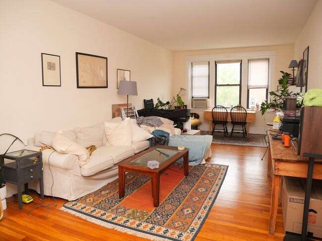 Primary Photo - 229 St Paul St