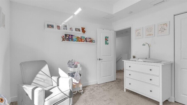 Building Photo - 304 NW 36th Ave