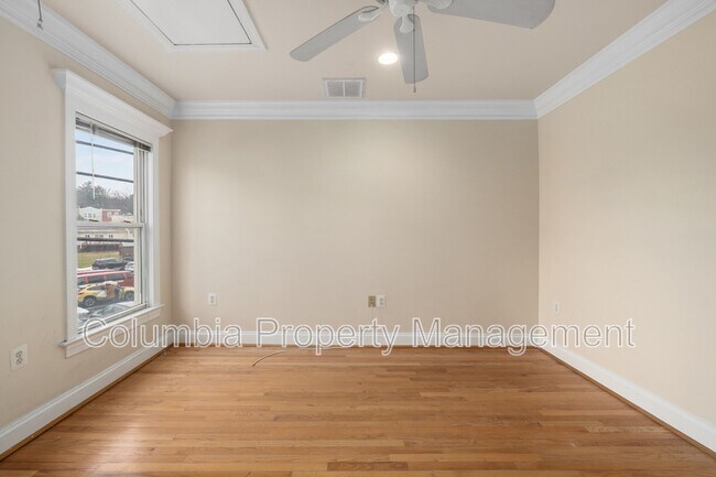 Building Photo - 1809 Kendall St NE