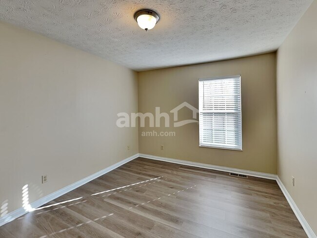 Building Photo - 2154 Canyon Ct