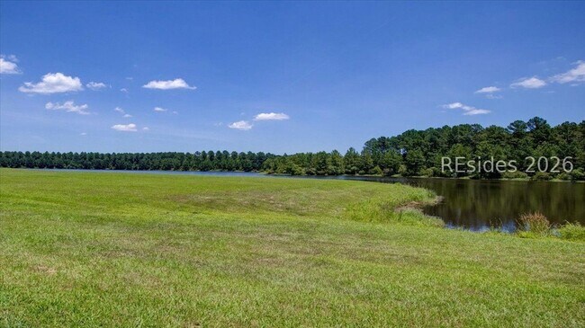 Building Photo - 179 Garden Row Dr N