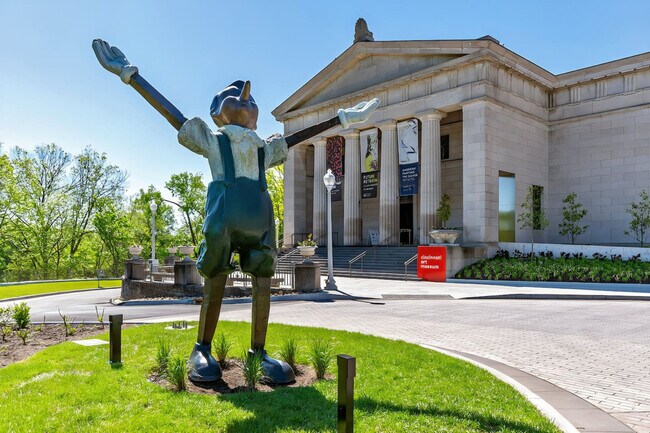 Building Photo - 962 Pavilion St