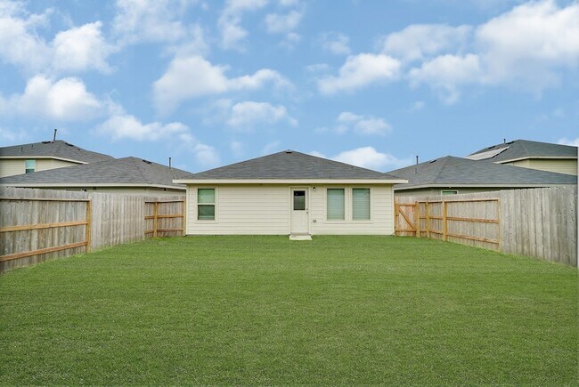 Building Photo - 24126 Maple Turn Ln