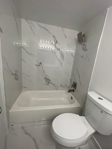 Building Photo - 1865 79th Street Cswy