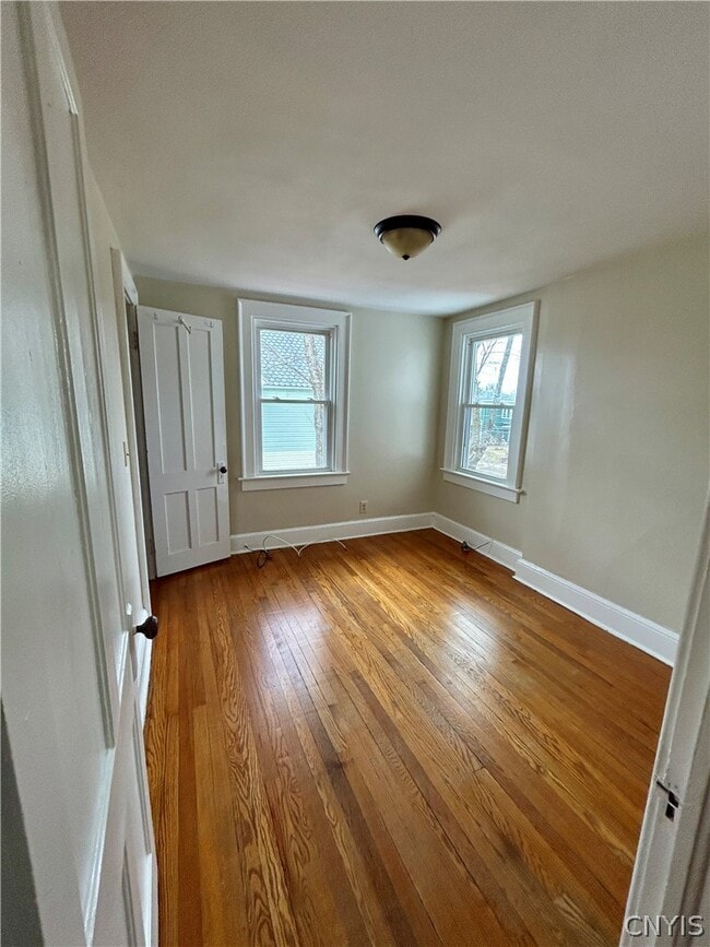 Building Photo - 722 N James St