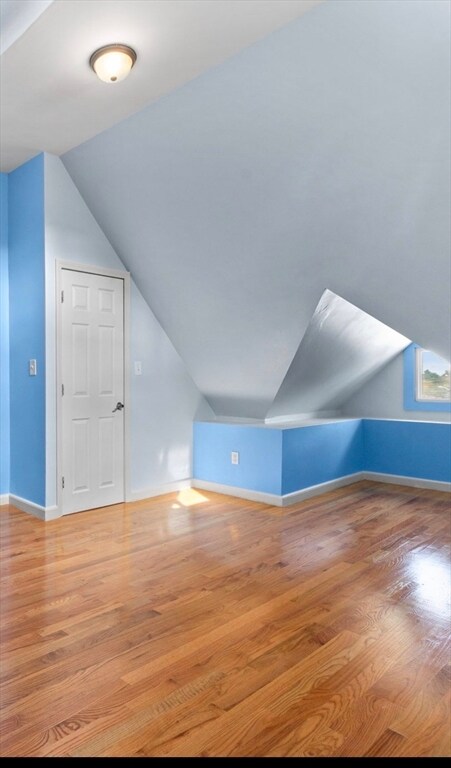 Building Photo - 118 Elm St