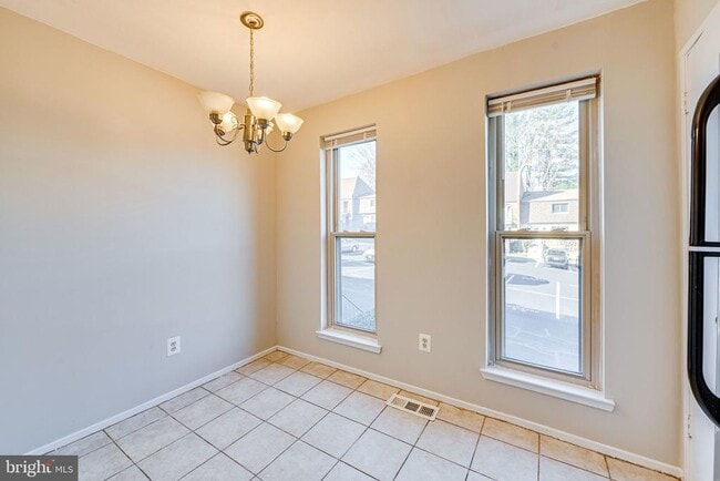 Building Photo - 1727 Cy Ct