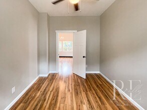 Building Photo - 3BR Bremerton Home with Vintage Charm & Mo...
