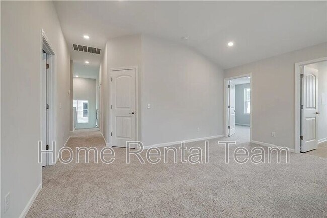 Building Photo - 113 Fenway St