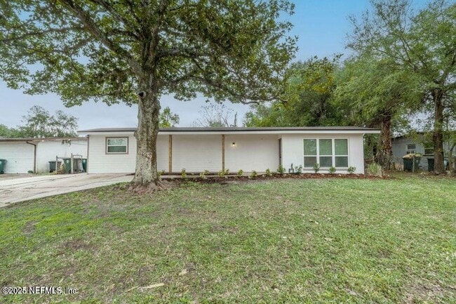Primary Photo - 10856 Hawaii Dr S