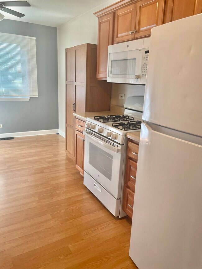 Building Photo - 1548 7 Pines Rd