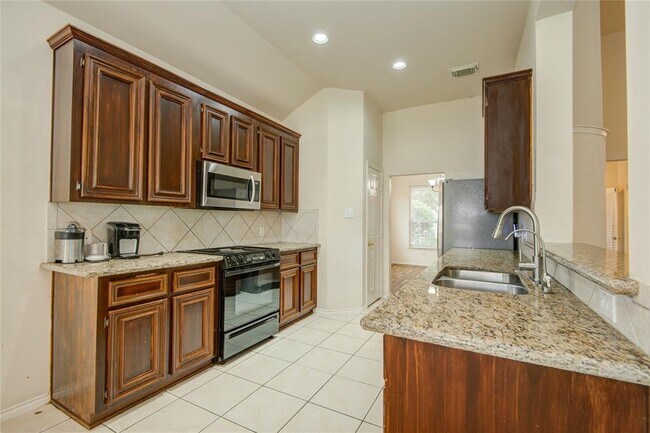 Building Photo - 21718 Grand Hollow Ln
