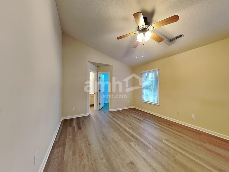 Building Photo - 6323 Stonewick Dr