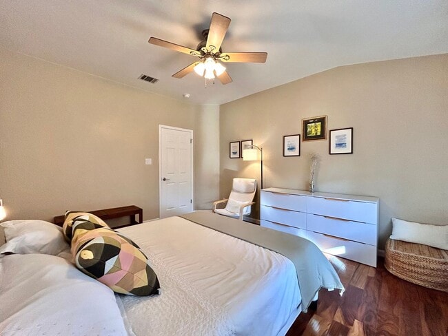 Building Photo - 14511 Cottingham Dr