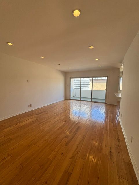 Building Photo - 8710 Delgany Ave