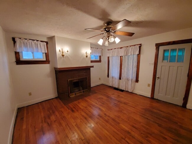 Building Photo - 1137 Oakleaf Dr