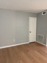 Building Photo - 1415 Jasper Ave