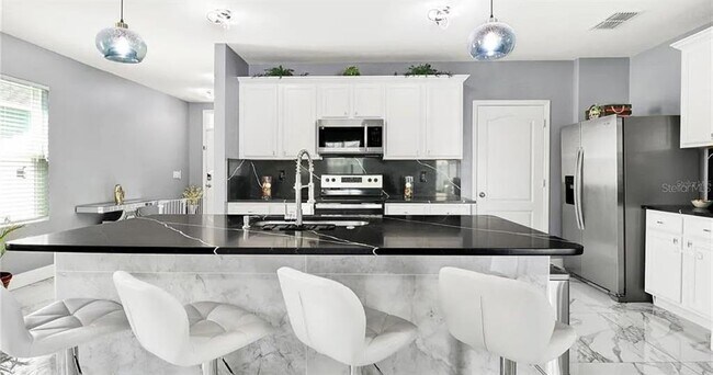 Building Photo - 2879 Common Crane Ct