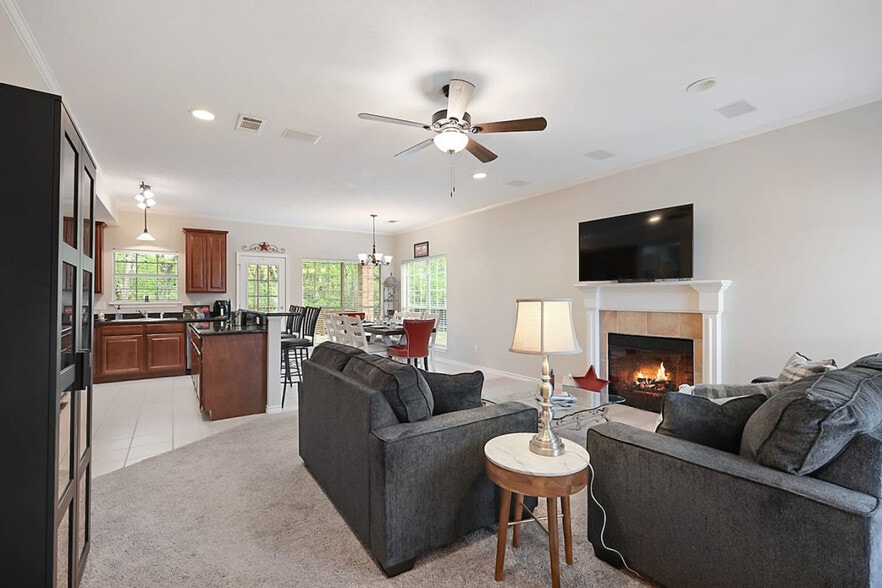 Building Photo - 406 Montauk Ct