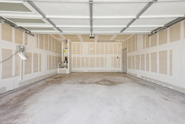 Building Photo - 11016 Tildon Ave