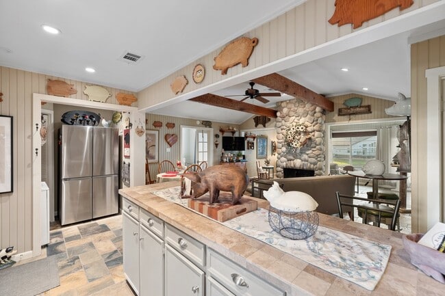 Building Photo - 308 Indian Shore