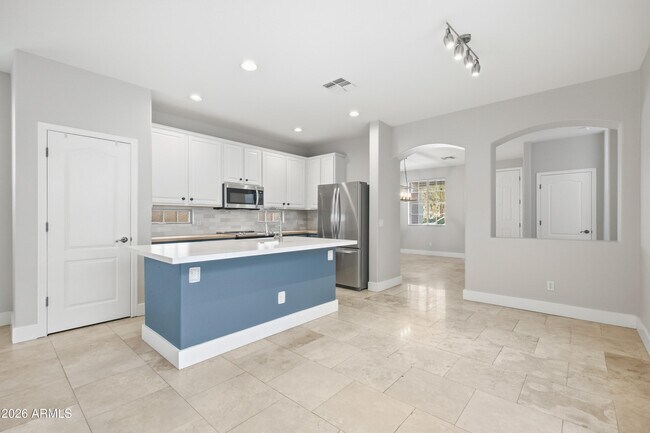 Building Photo - 4248 S Mariposa Dr