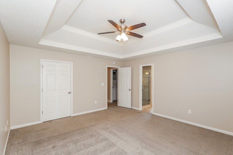 Building Photo - 10635 Misty Meadows Dr