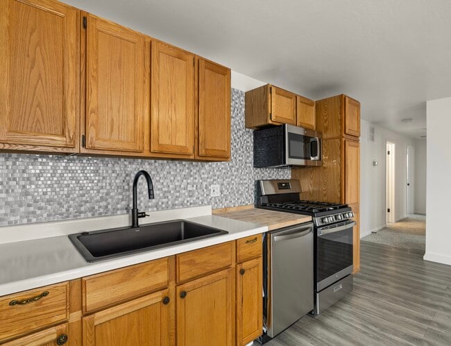 Building Photo - 4057 N Adams St